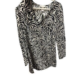 H & M mini dress in black and white good condition